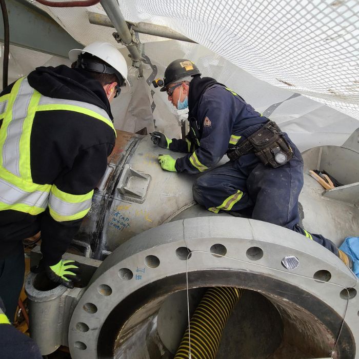 Techniciens sur chantier